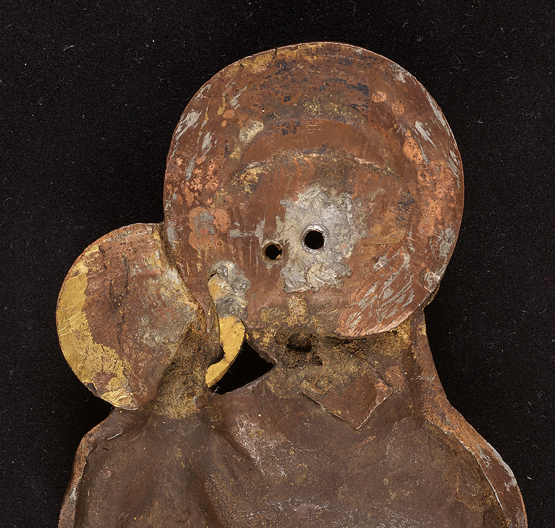 Fig. 04: Reverse of two halo appliques fused with the Virgin-Child applique (Kollenburg Antiquairs)
